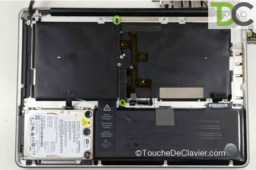 Retirer la platine de fixation MacBook Pro Unibody 13"